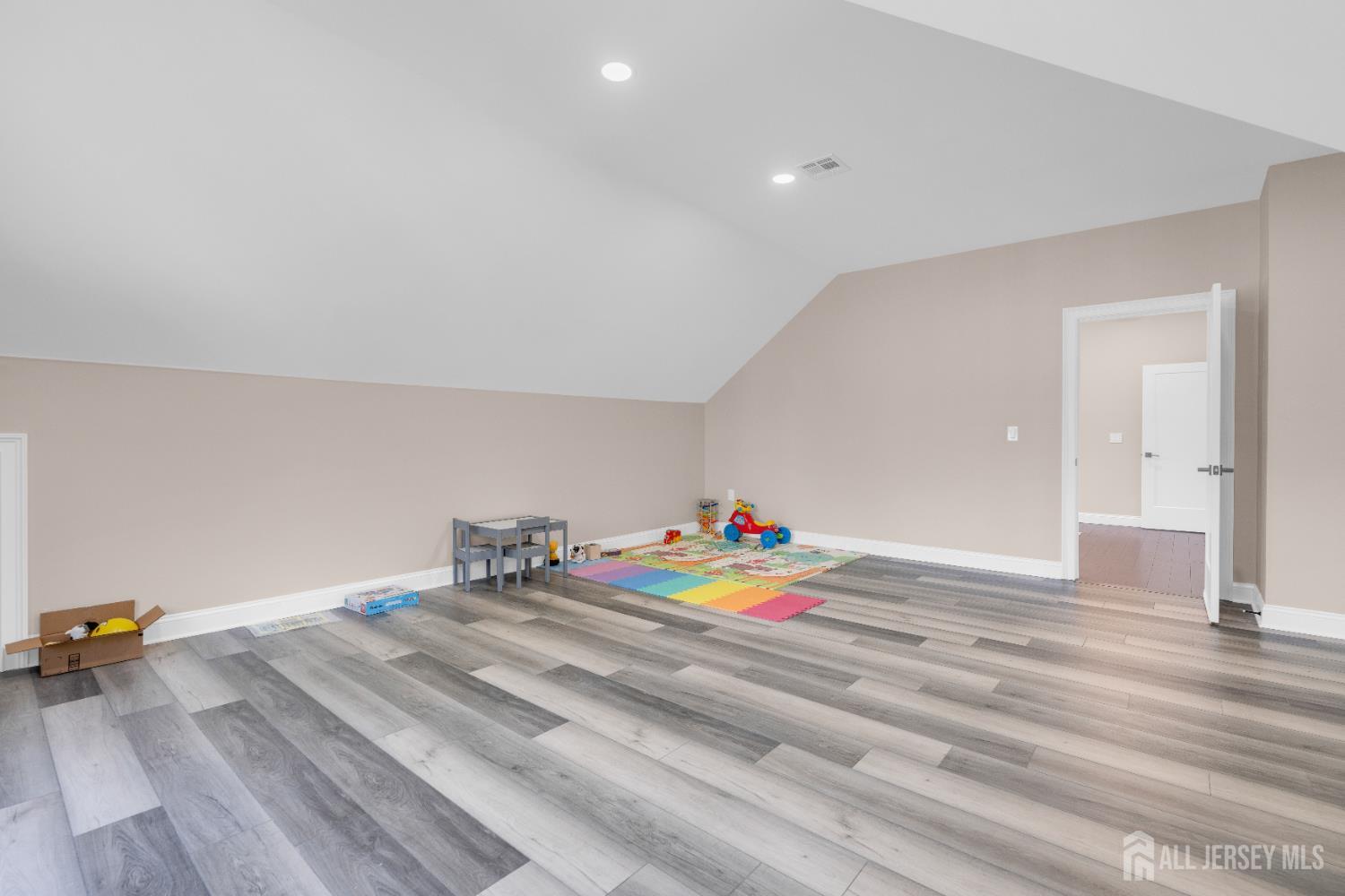 26 Mary Ellen Drive, Edison, New Jersey image 49