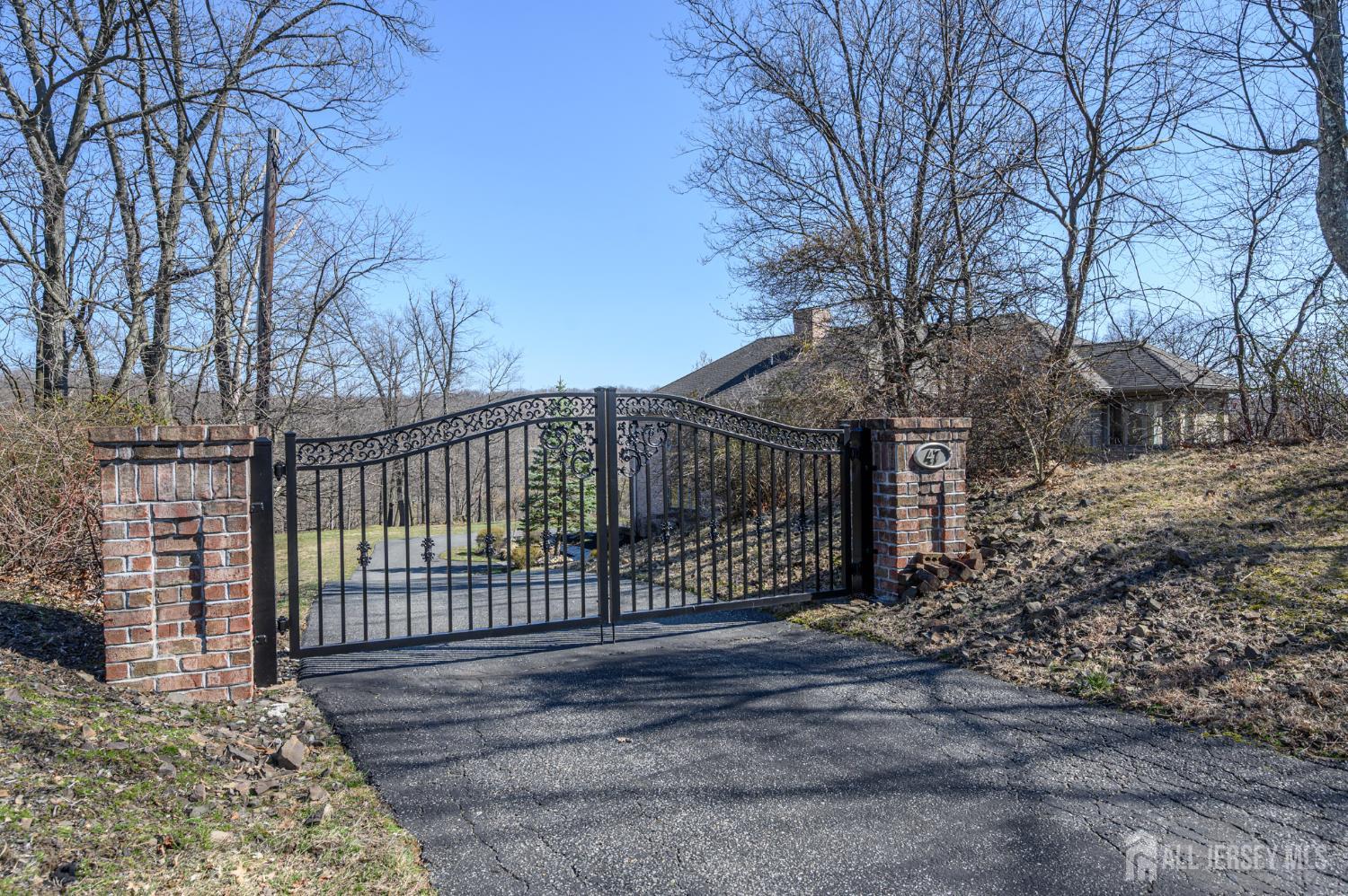 Woodland Park, New Jersey, 07424, United States, 5 Bedrooms Bedrooms, ,5 BathroomsBathrooms,Residential,Active,2035566