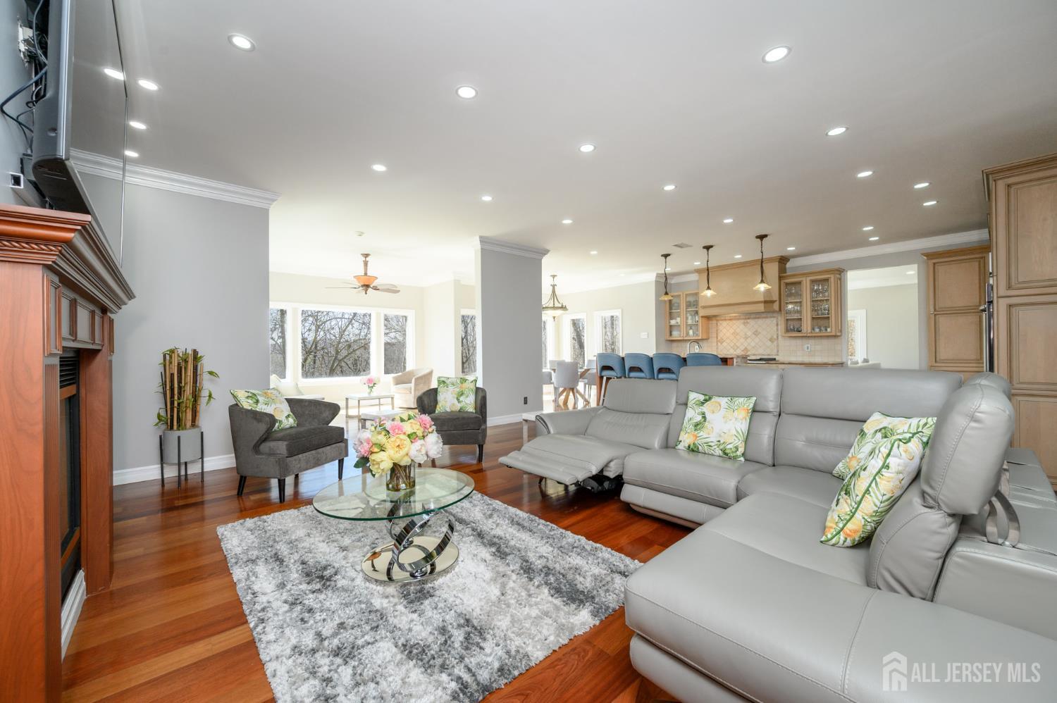 Woodland Park, New Jersey, 07424, United States, 5 Bedrooms Bedrooms, ,5 BathroomsBathrooms,Residential,Active,2035566