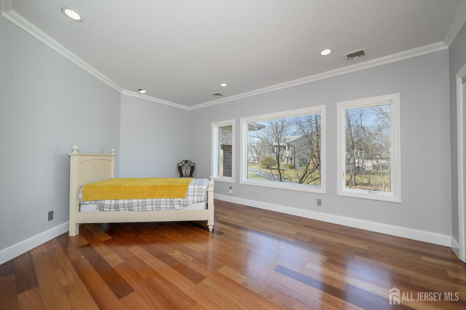 Woodland Park, New Jersey, 07424, United States, 5 Bedrooms Bedrooms, ,5 BathroomsBathrooms,Residential,Active,2035566