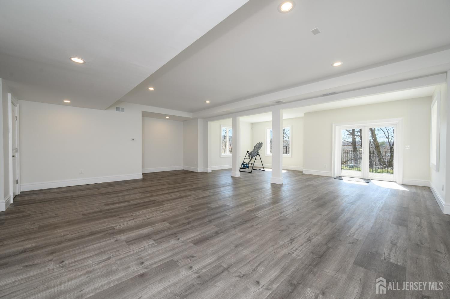 Woodland Park, New Jersey, 07424, United States, 5 Bedrooms Bedrooms, ,5 BathroomsBathrooms,Residential,Active,2035566