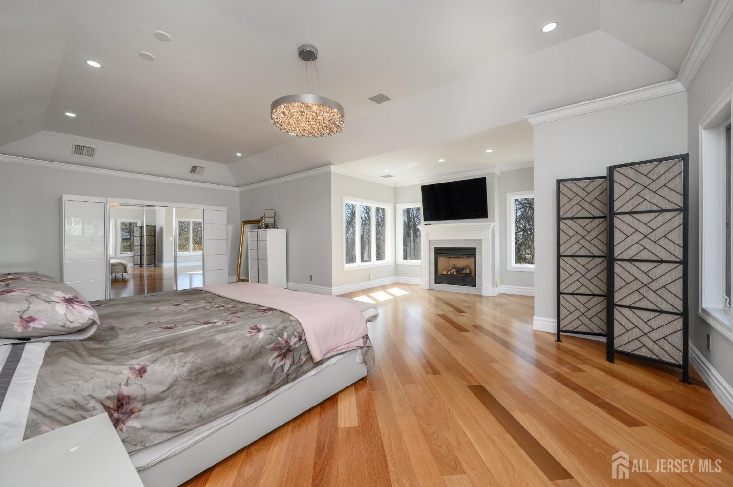 Woodland Park, New Jersey, 07424, United States, 5 Bedrooms Bedrooms, ,5 BathroomsBathrooms,Residential,Active,2035566