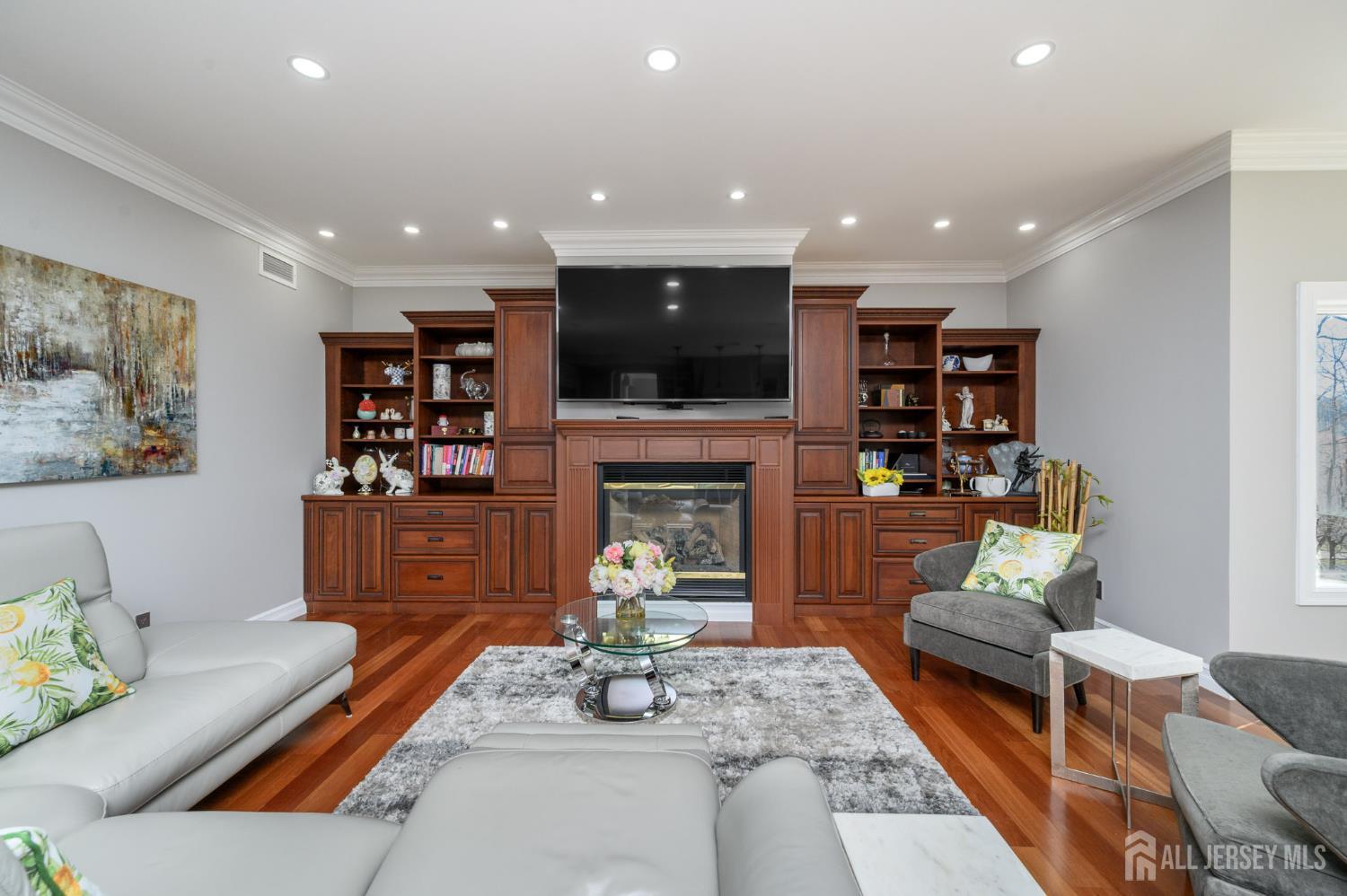 Woodland Park, New Jersey, 07424, United States, 5 Bedrooms Bedrooms, ,5 BathroomsBathrooms,Residential,Active,2035566