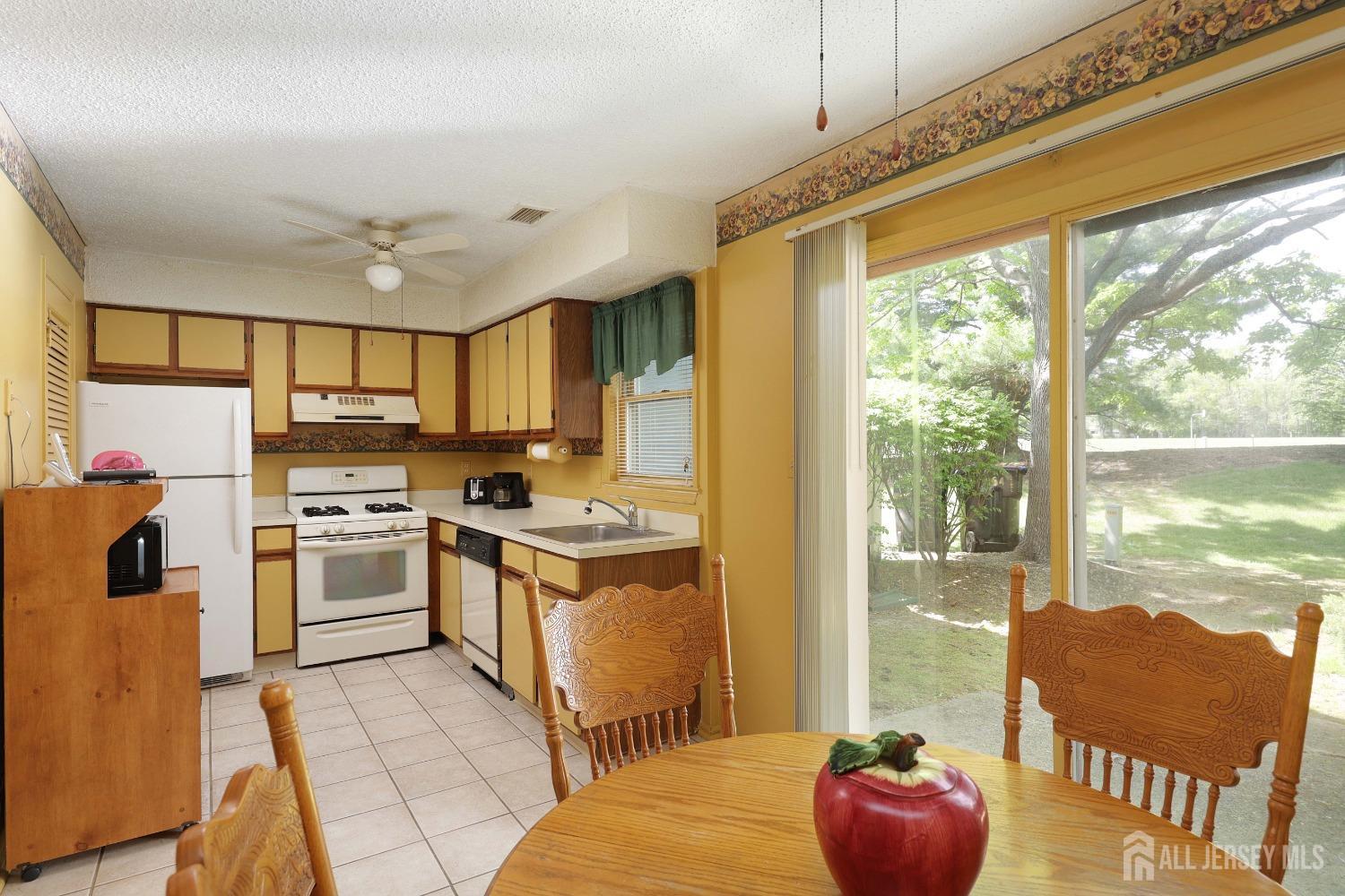 163 Baron Lane, East Brunswick, New Jersey image 6