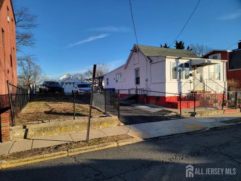Homes For Sale - 720 Mary Street<br/> Perth Amboy, NJ 08861