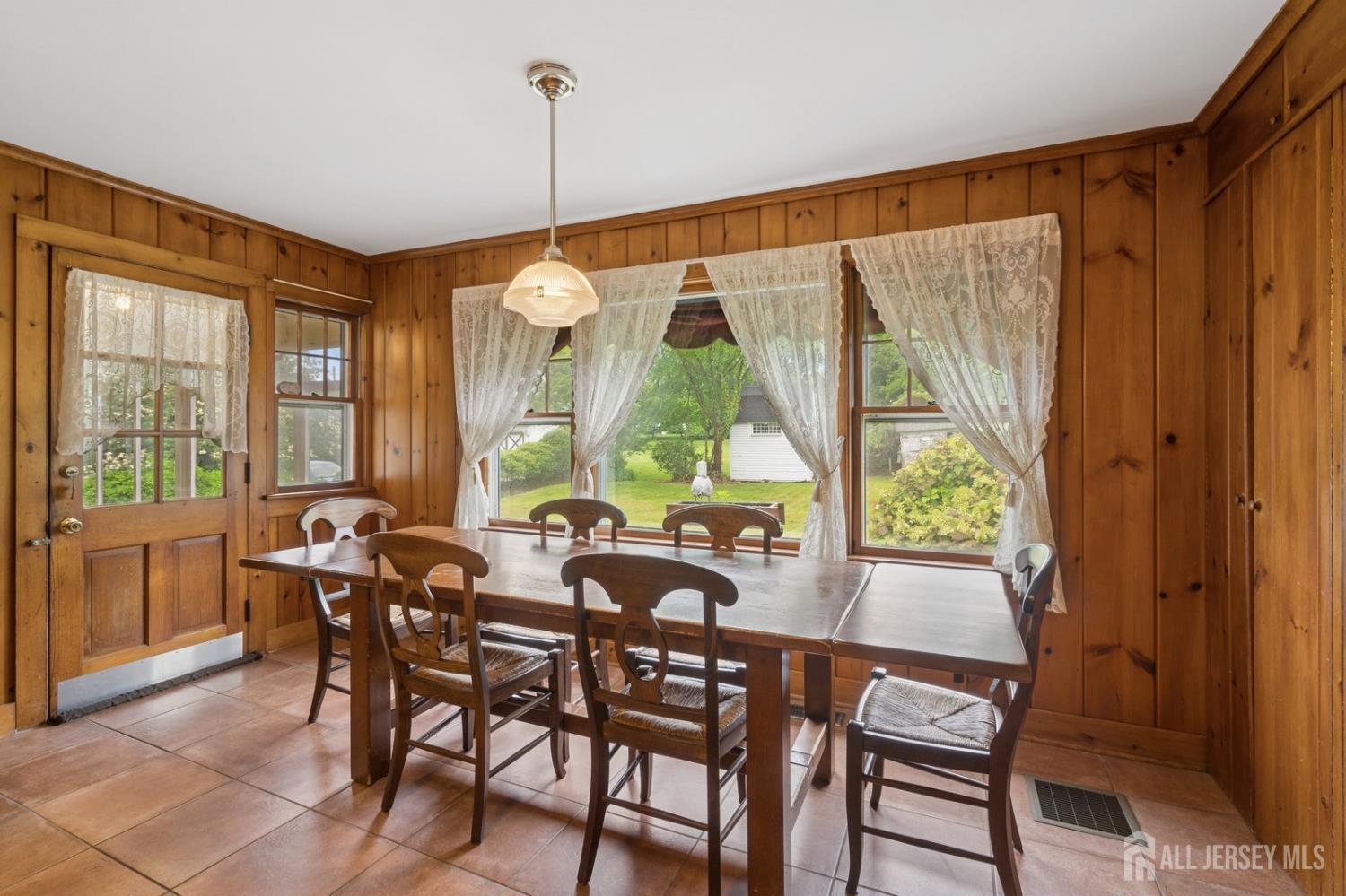 75 N Main Street, Cranbury, New Jersey image 14