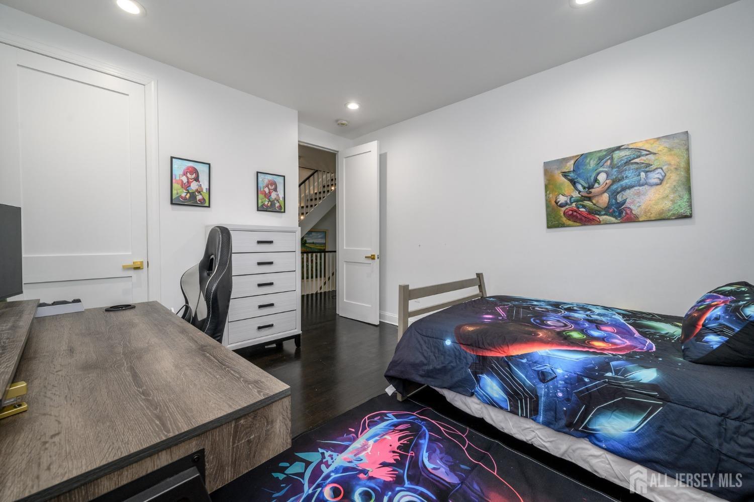 88 Sterling Avenue, Weehawken, New Jersey image 16