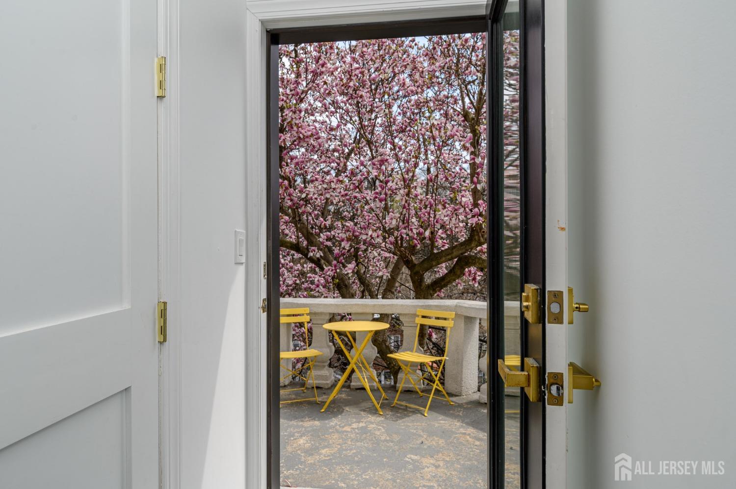 88 Sterling Avenue, Weehawken, New Jersey image 28