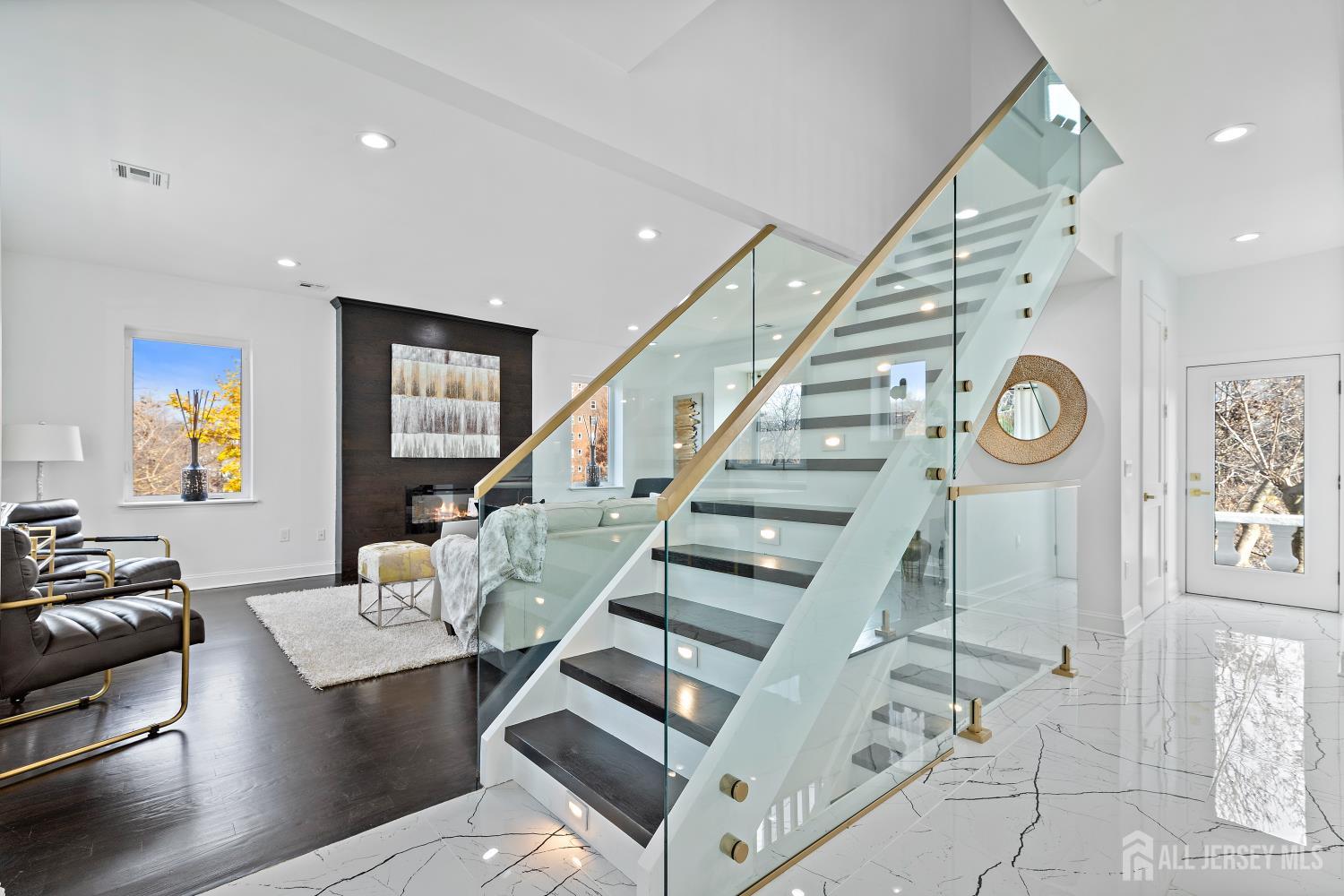 88 Sterling Avenue, Weehawken, New Jersey image 3