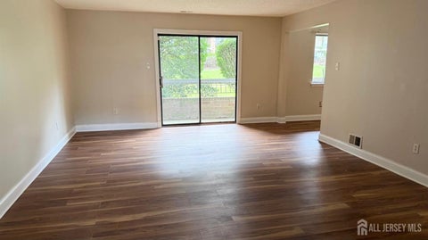 Condo For Sale - 609 Edison Glen Terrace<br/> Middlesex County, Edison, NJ 08837
