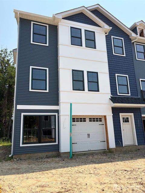 Townhouse For Sale - 53 Bonus Court<br/> Middlesex County, Sayreville, NJ 08879
