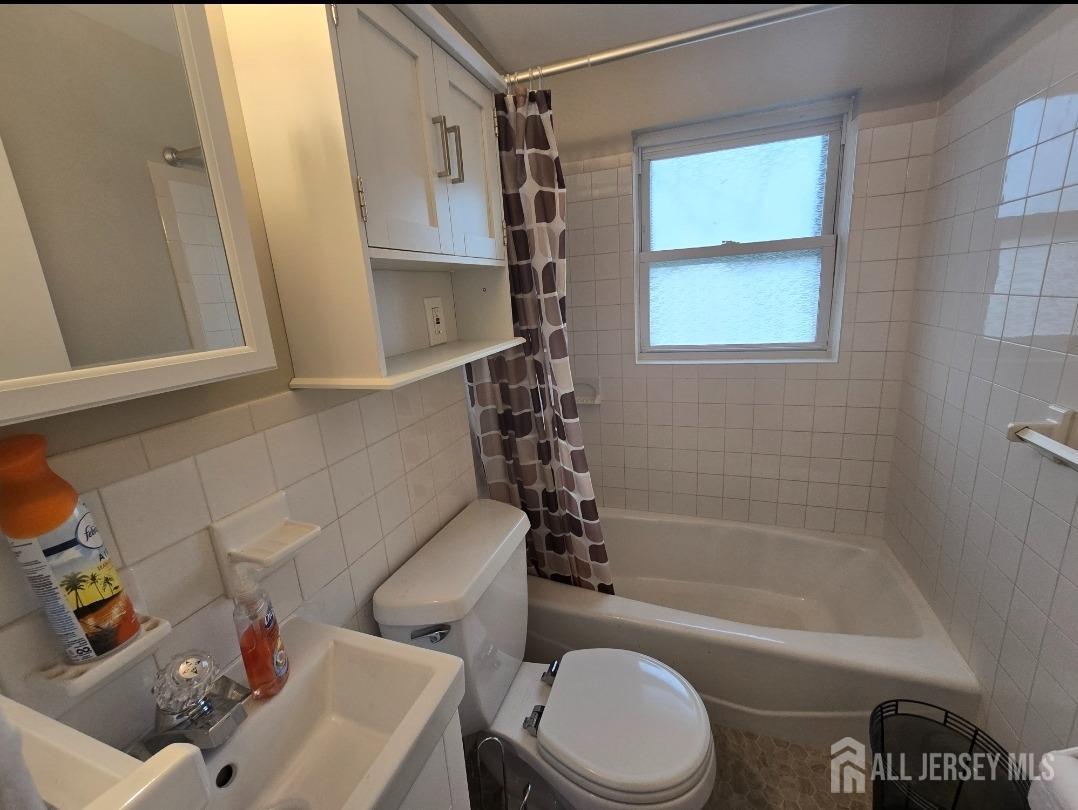 47 Lufberry Avenue, New Brunswick, New Jersey image 4