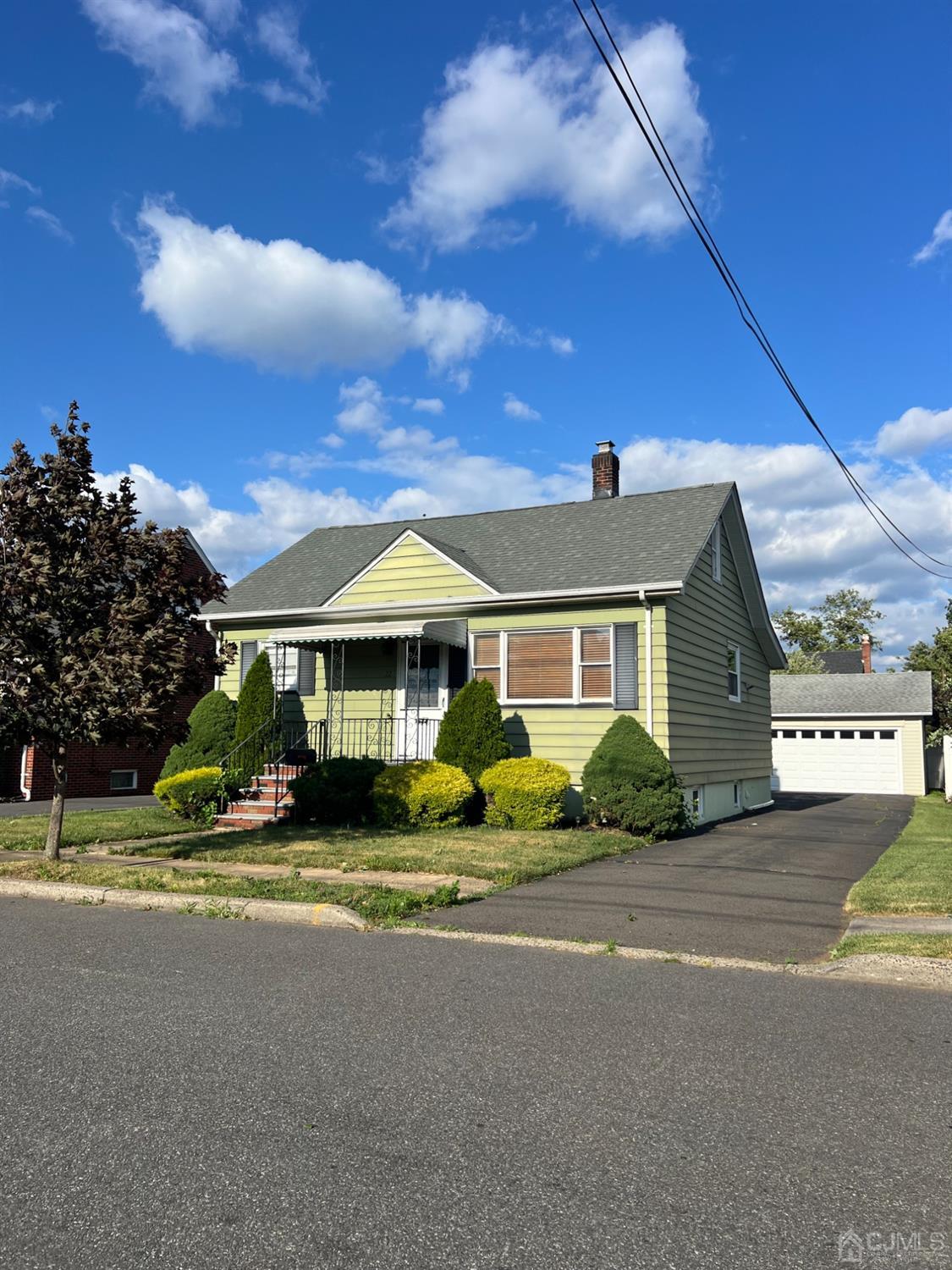 View Carteret, NJ 07008 house