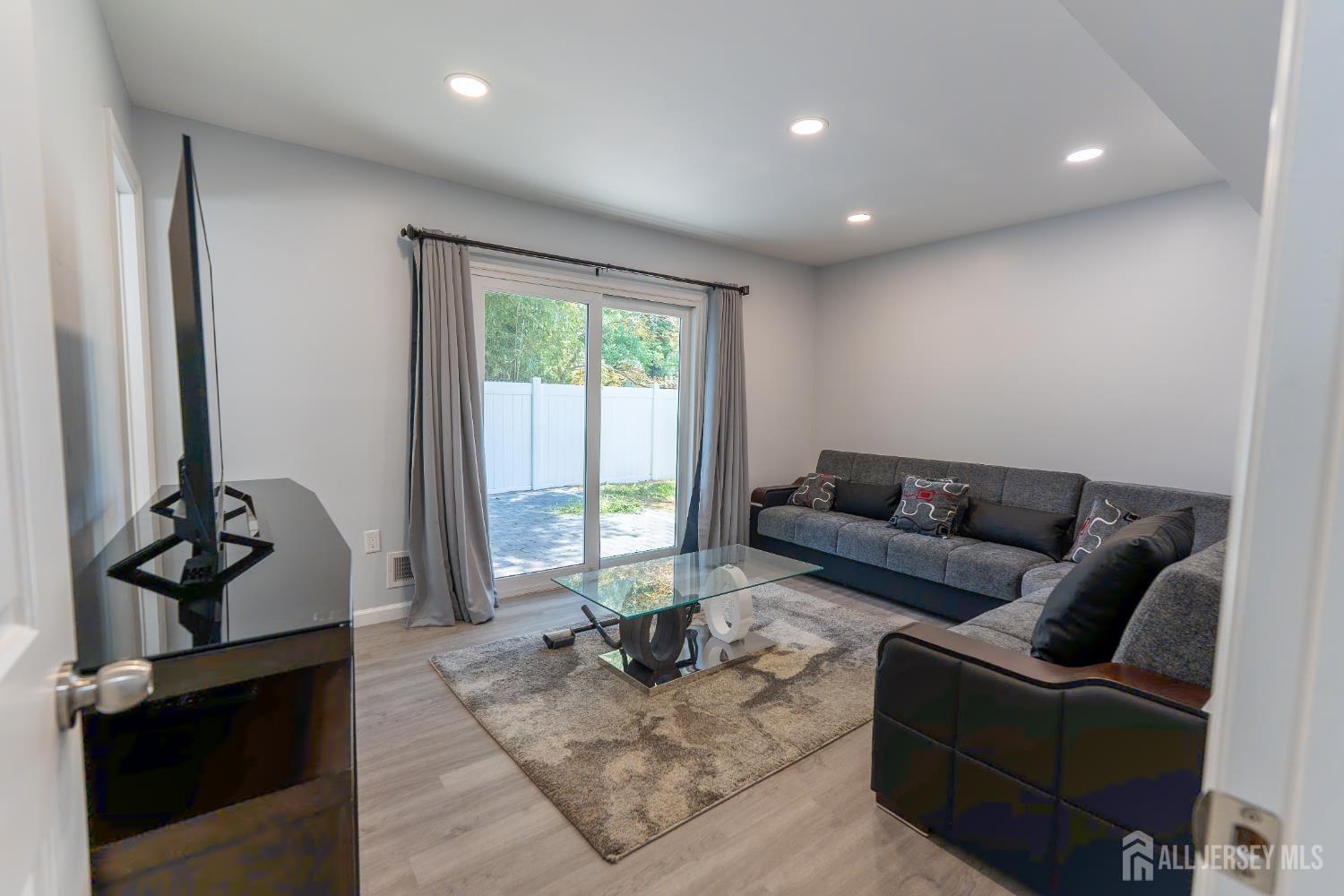 128 Jay Street, Middlesex, New Jersey image 12