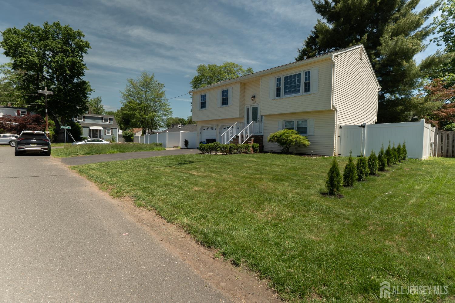 128 Jay Street, Middlesex, New Jersey image 2