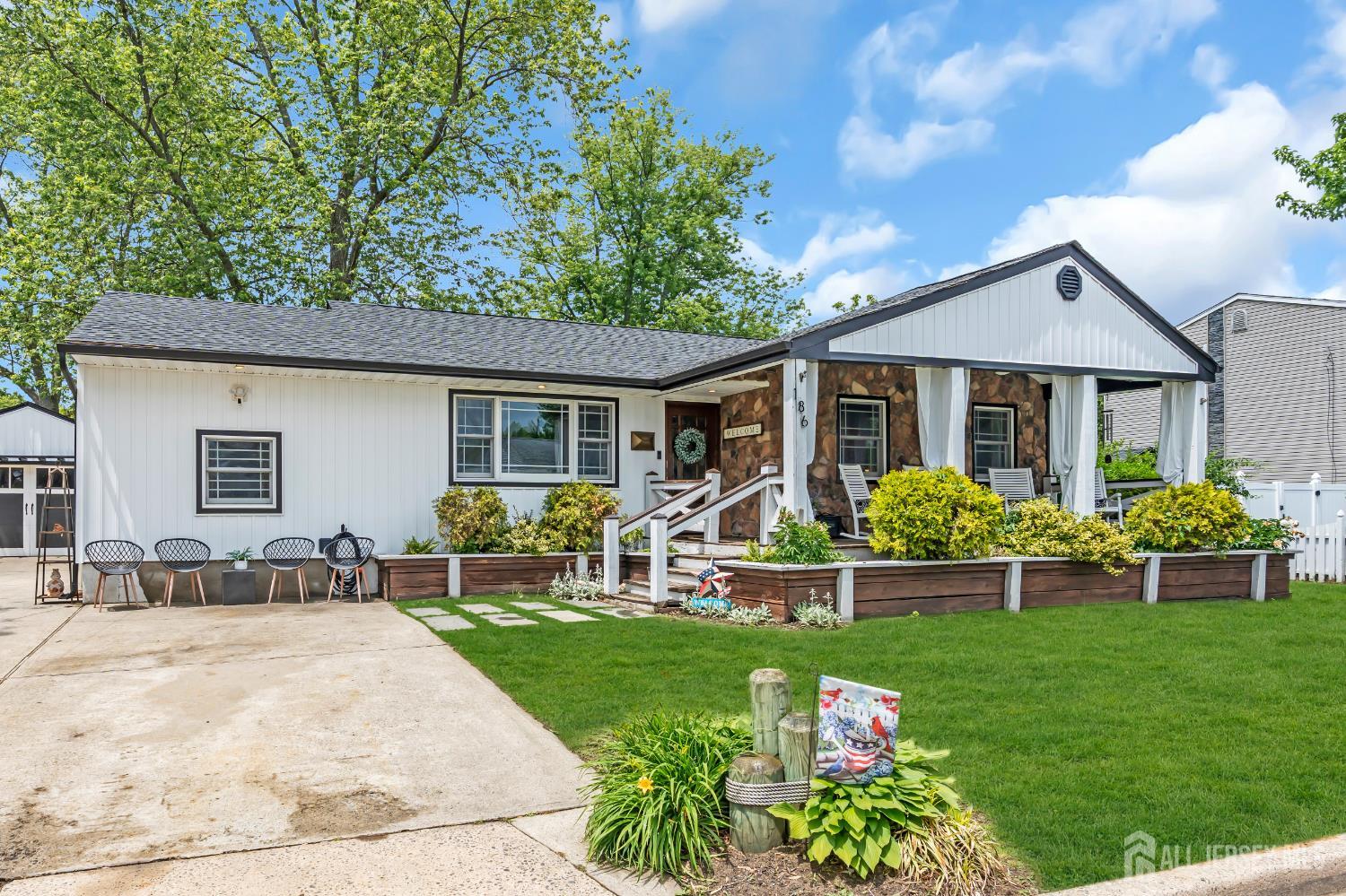 186 Lohsen Avenue, Middletown, New Jersey image 3