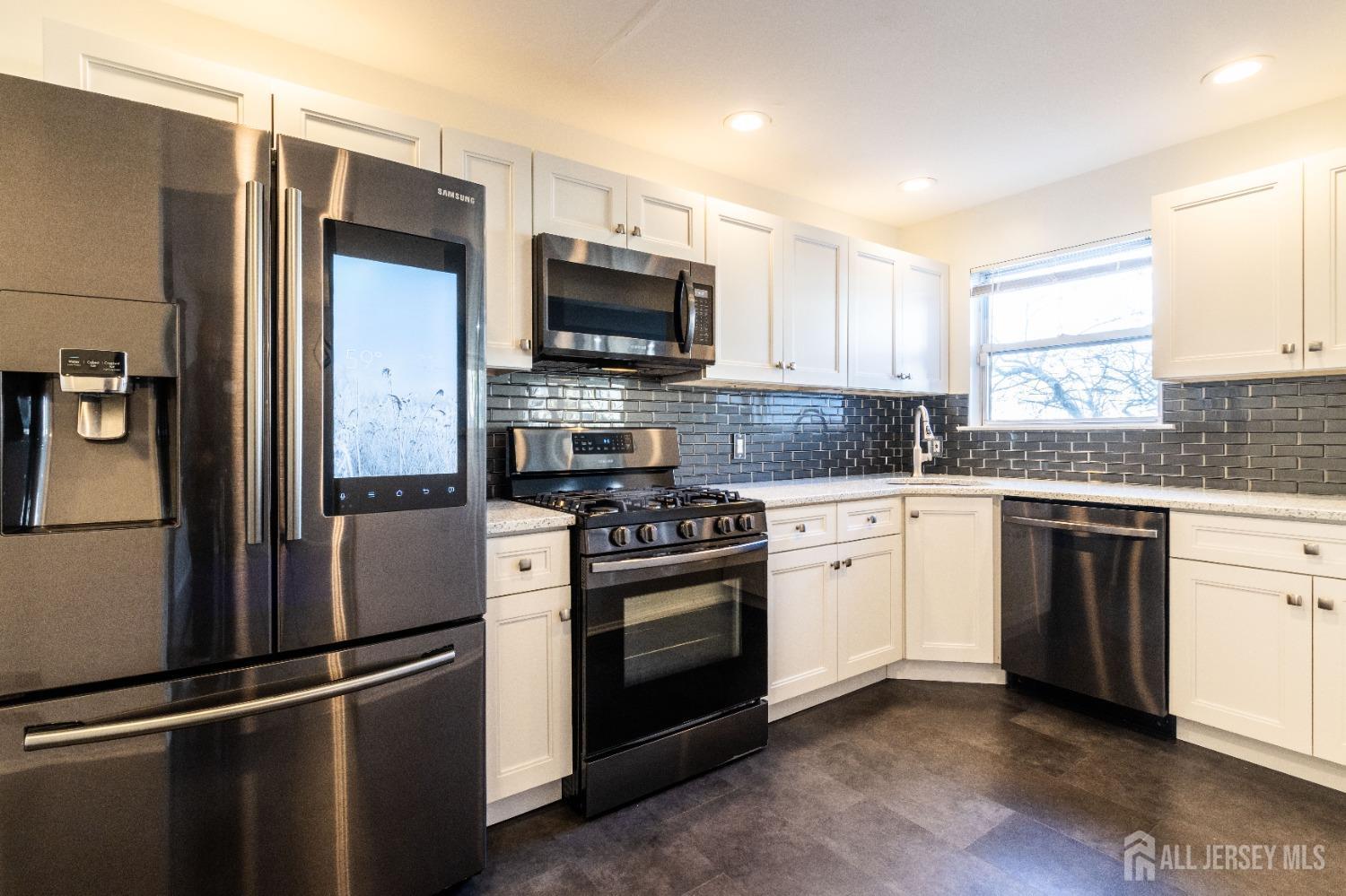 Piscataway, New Jersey 08854, United States, 2 Bedrooms Bedrooms, ,2 BathroomsBathrooms,Residential,Active,98620