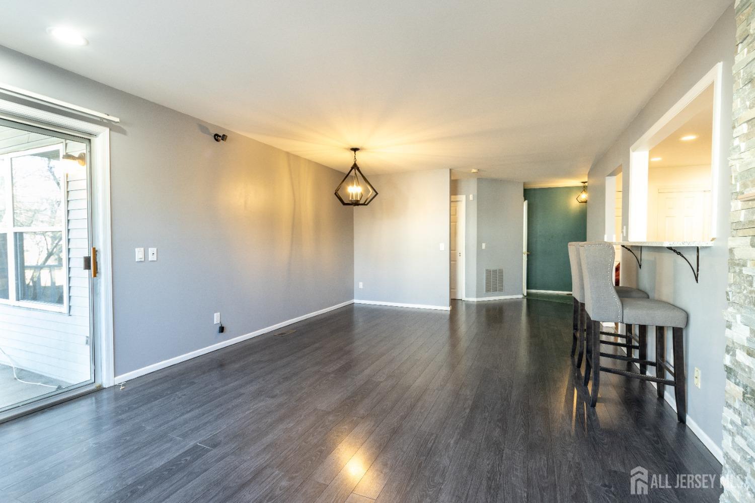 Piscataway, New Jersey 08854, United States, 2 Bedrooms Bedrooms, ,2 BathroomsBathrooms,Residential,Active,98620