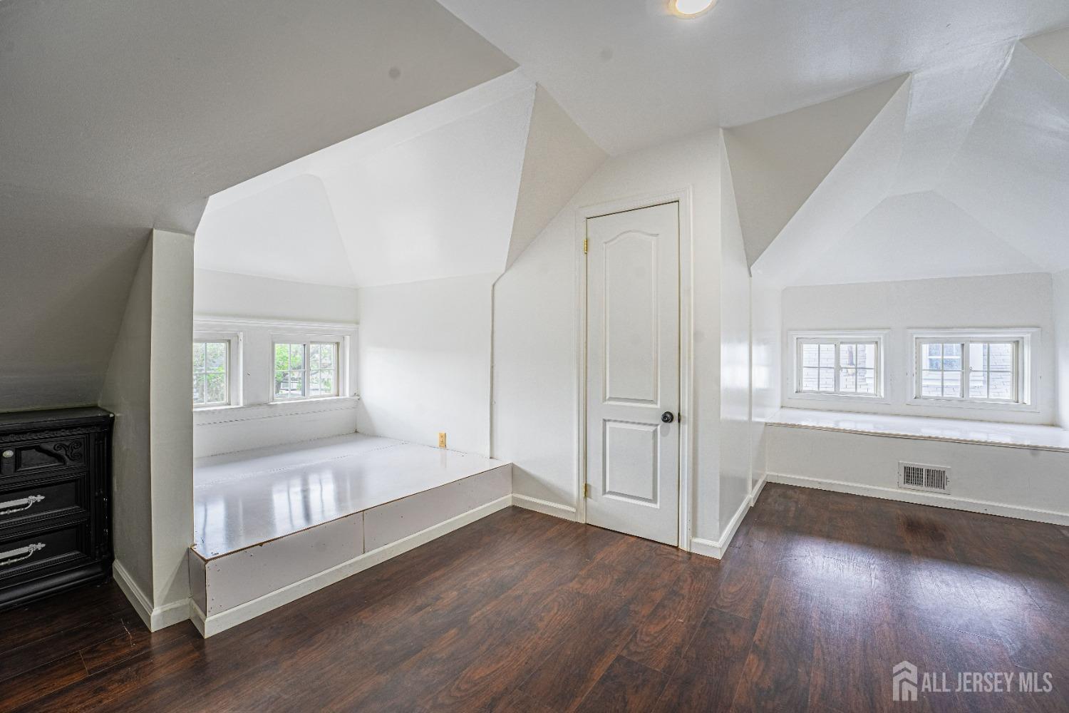 439 Union Avenue, Elizabeth, New Jersey image 22