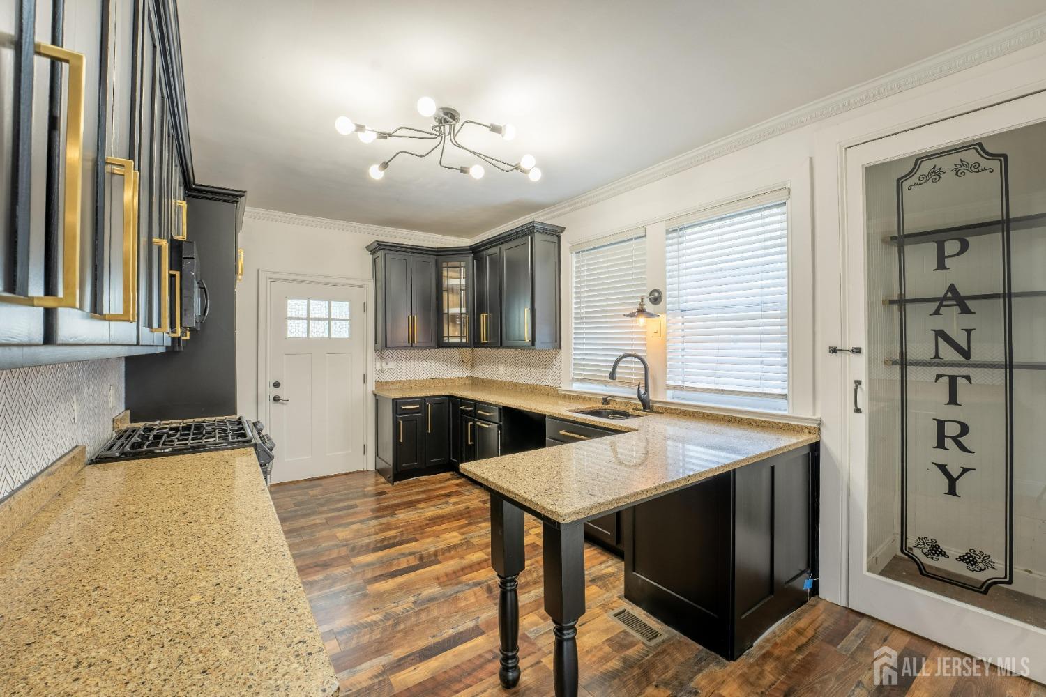 439 Union Avenue, Elizabeth, New Jersey image 4