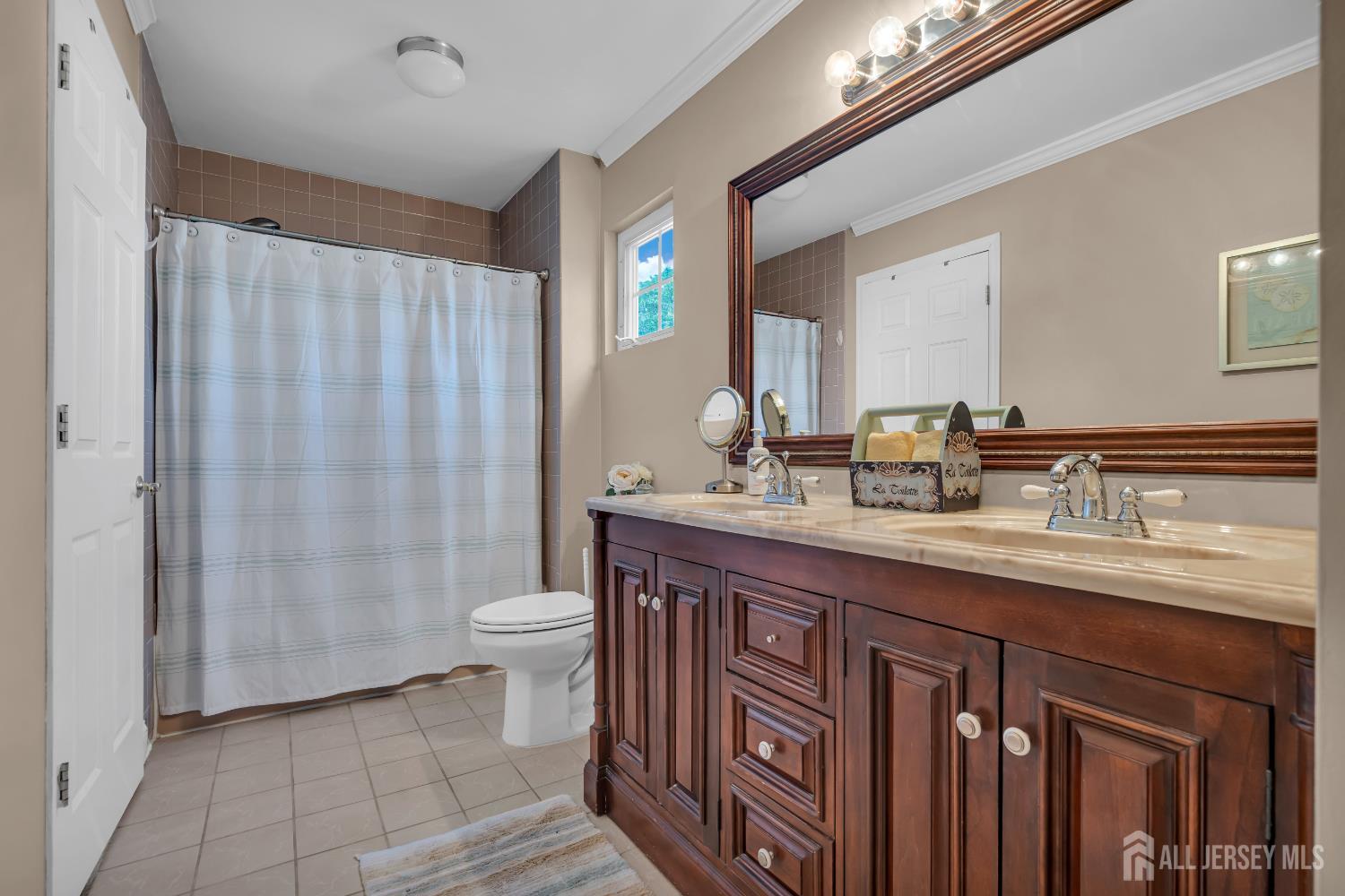 125 Bissett Street, Sayreville, New Jersey image 24