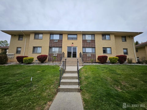 Condo For Sale - 401 22 Highway #B 41G<br/> Somerset County, North Plainfield, NJ 07060