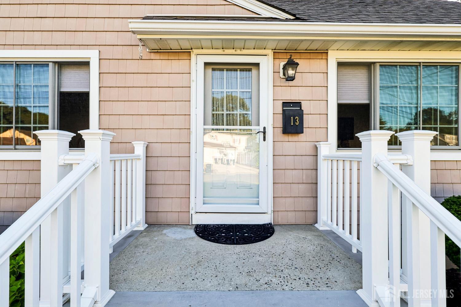 13 Highview Road