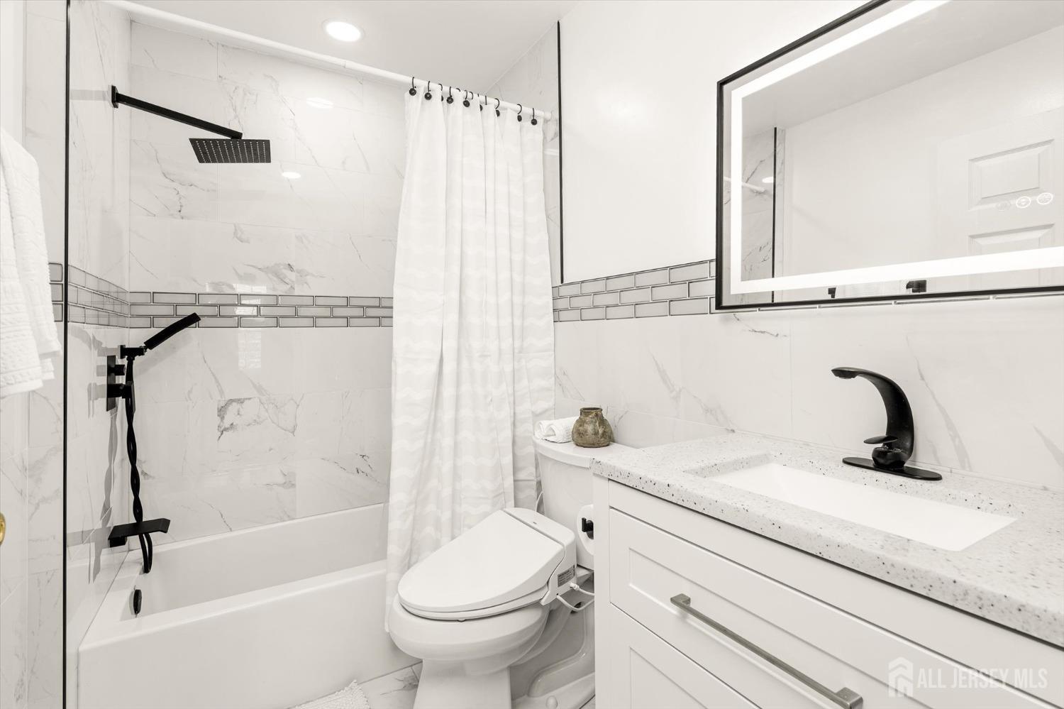 1125 Waterford Drive, Middlesex, New Jersey image 26
