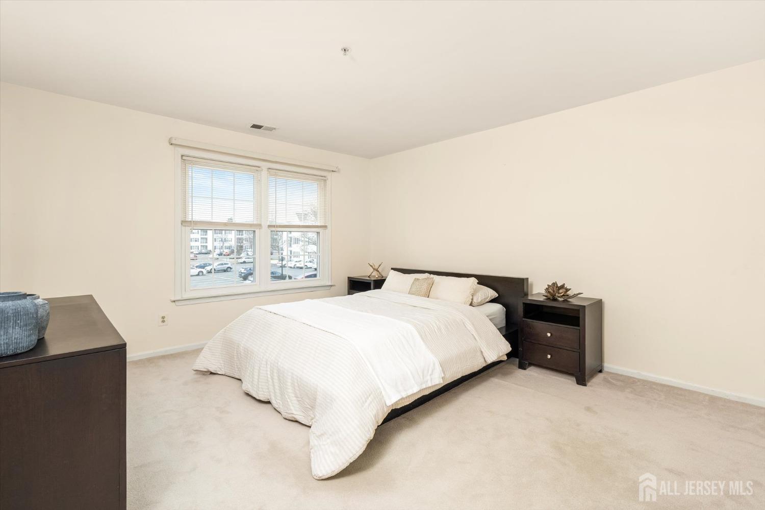 1125 Waterford Drive, Middlesex, New Jersey image 23