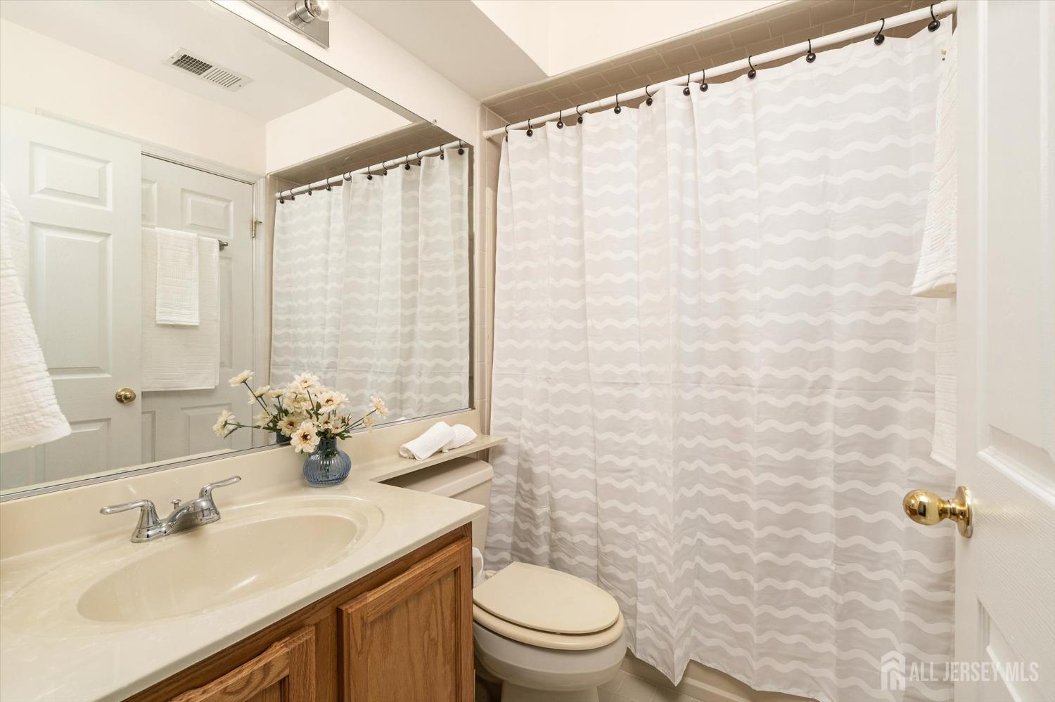 1125 Waterford Drive, Middlesex, New Jersey image 22