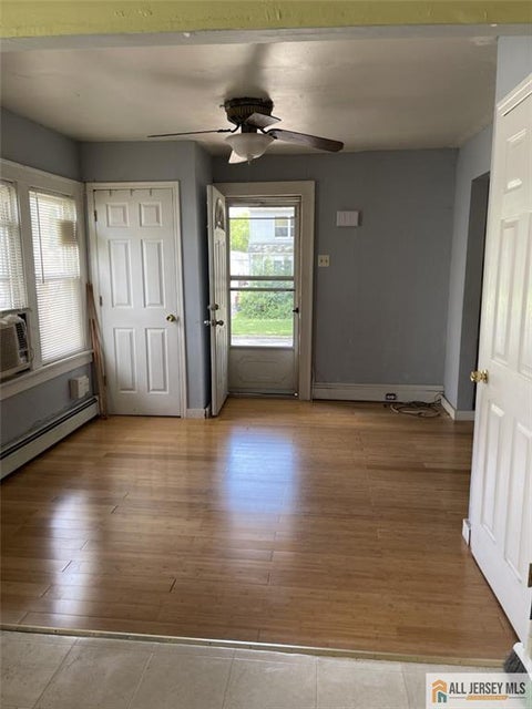 Homes For Rent - 409 Randolph Avenue<br/> Middlesex County, South Plainfield, NJ 07080