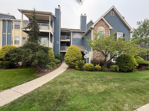 Condo For Sale - 151 Longfield Court<br/> Middlesex County, East Brunswick, NJ 08816