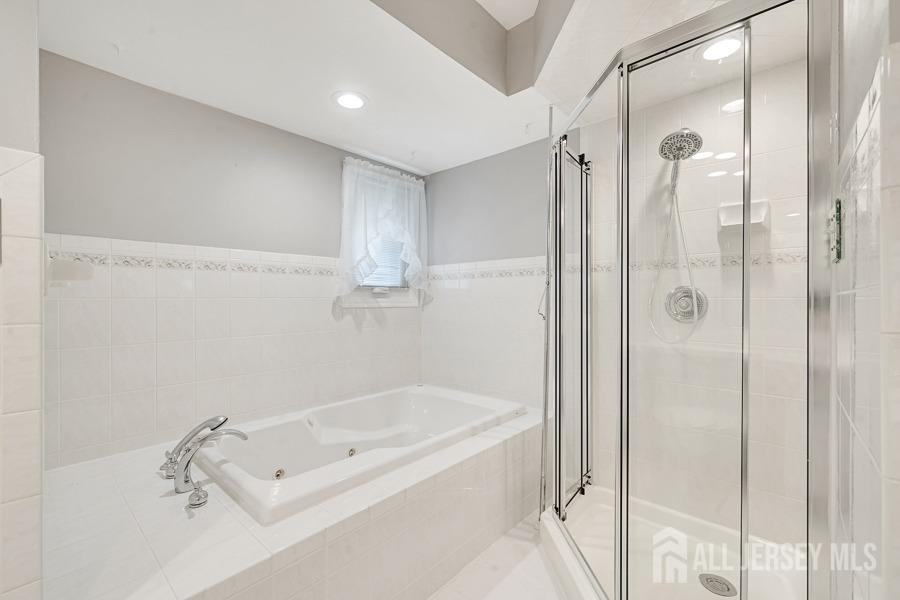 199 N Brook Drive, Milltown, New Jersey image 23
