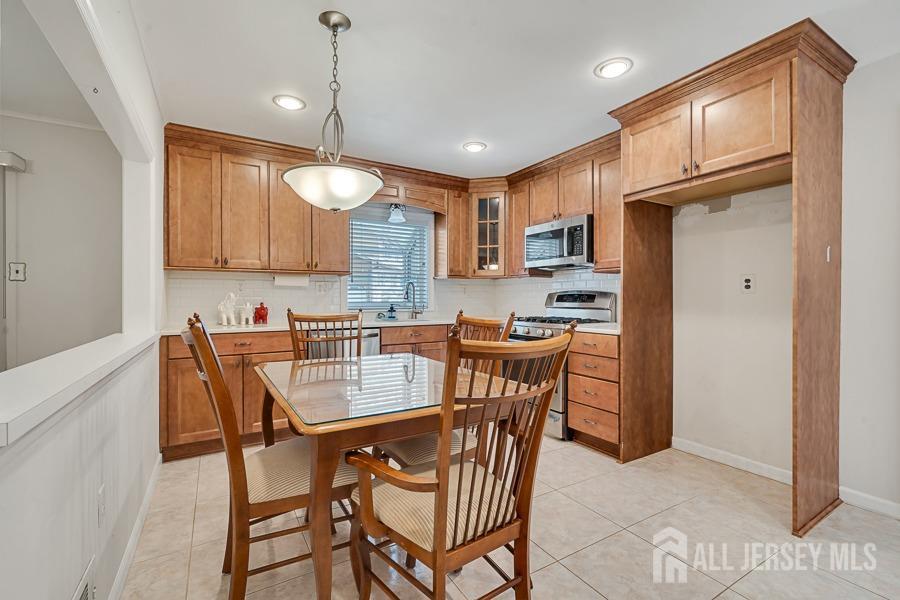 199 N Brook Drive, Milltown, New Jersey image 9