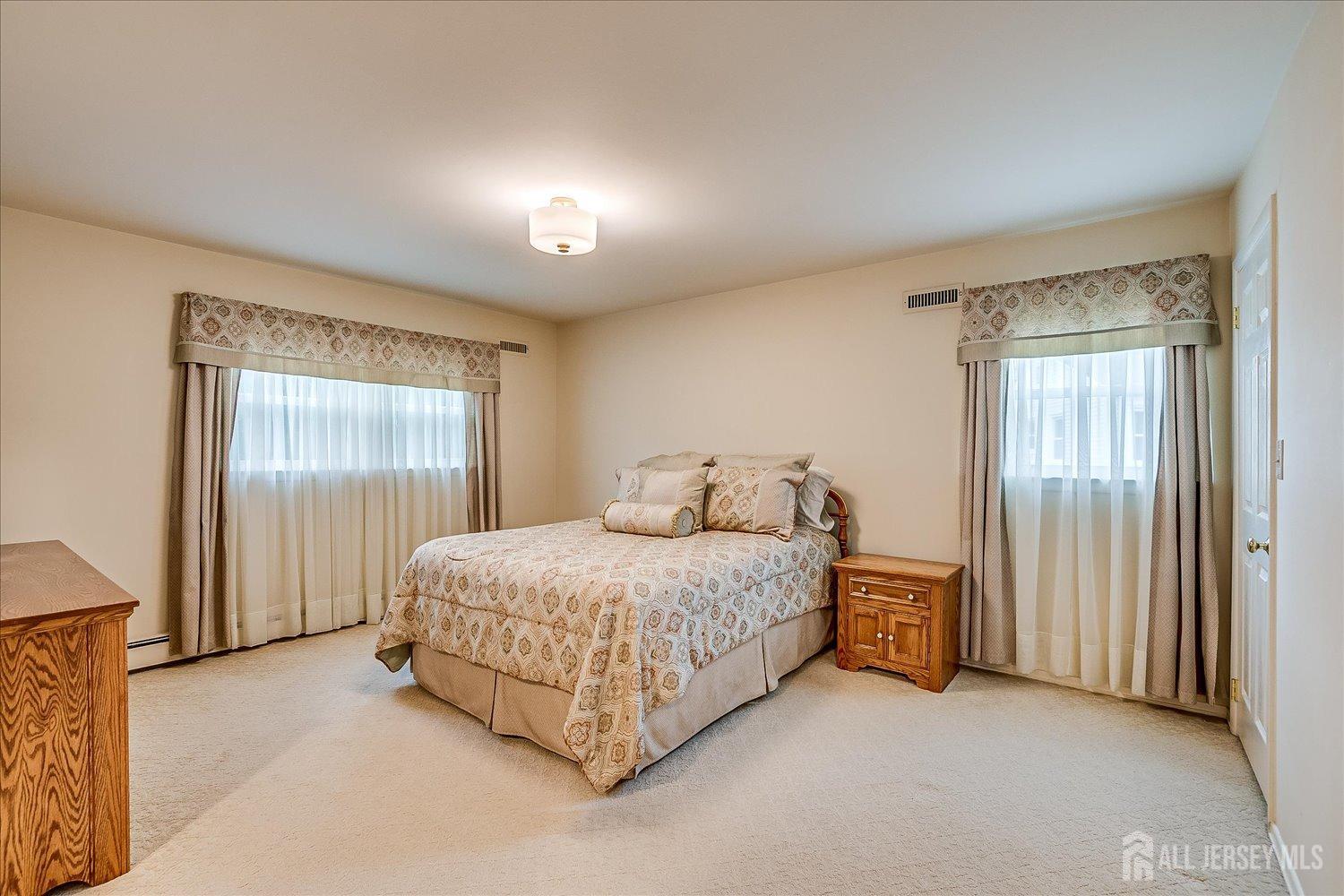 2 Dellview Drive, Edison, New Jersey image 34