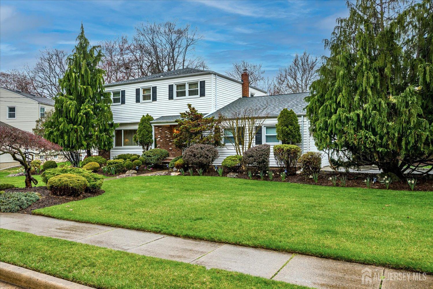 2 Dellview Drive, Edison, New Jersey image 5