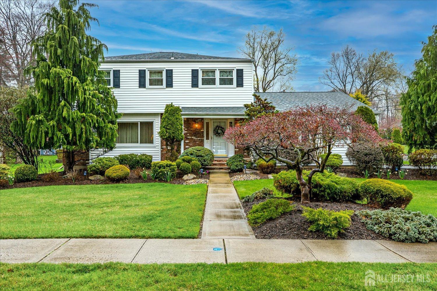 2 Dellview Drive, Edison, New Jersey image 2