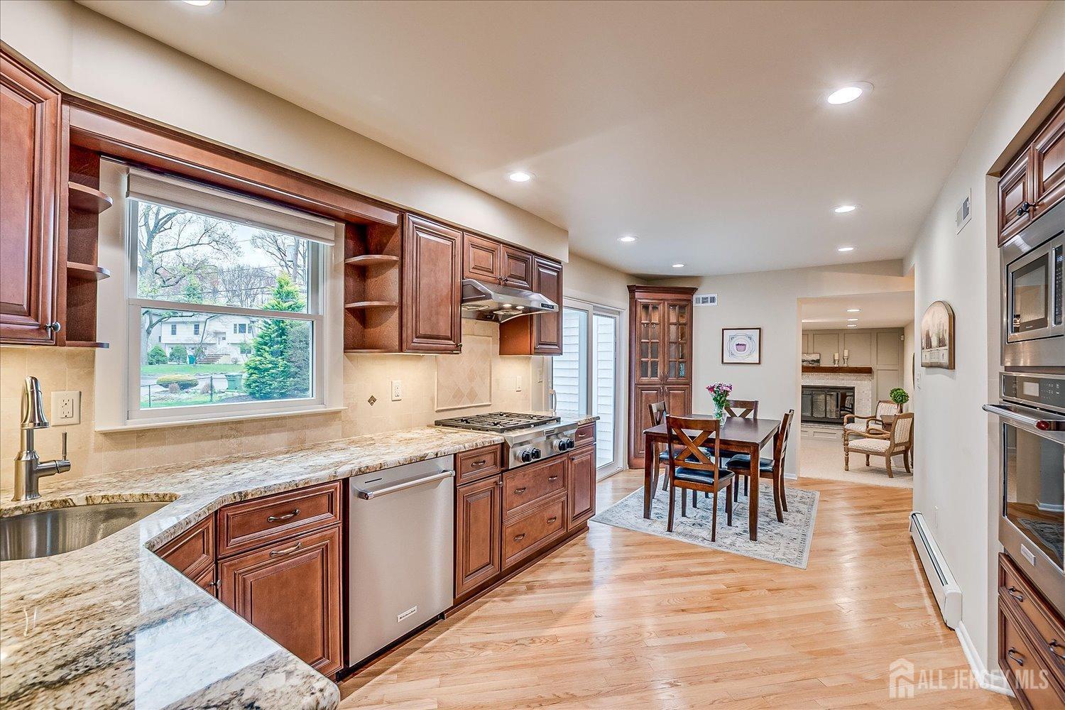 2 Dellview Drive, Edison, New Jersey image 19