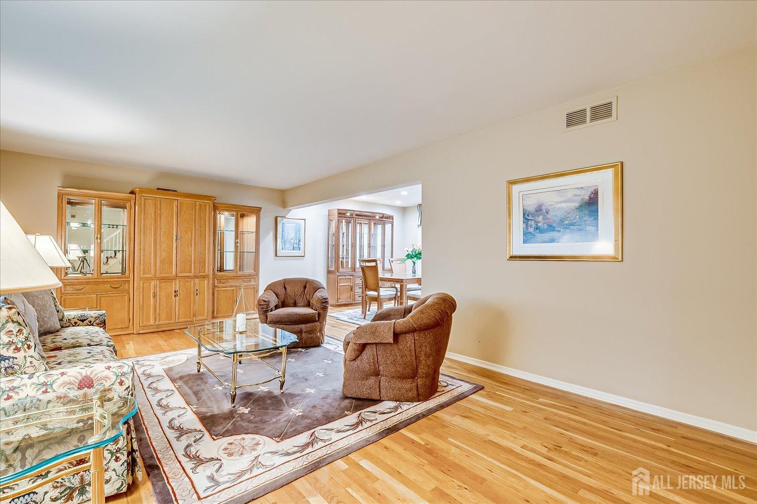 2 Dellview Drive, Edison, New Jersey image 13