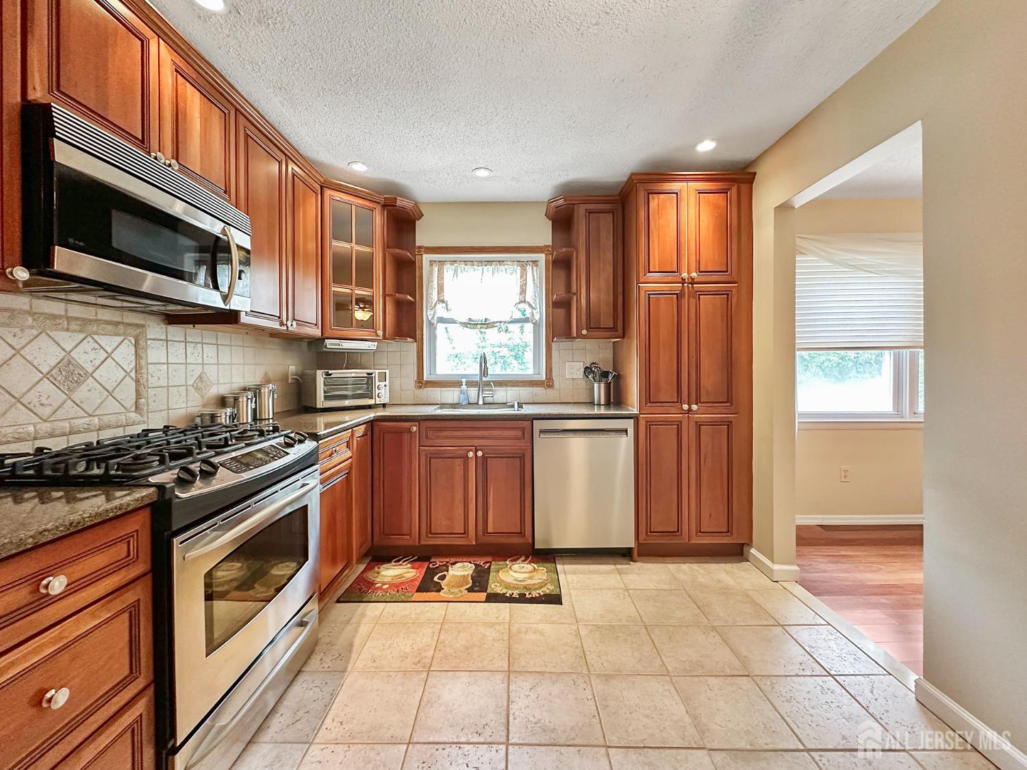 12 Dana Estates Drive, Old Bridge, New Jersey image 15