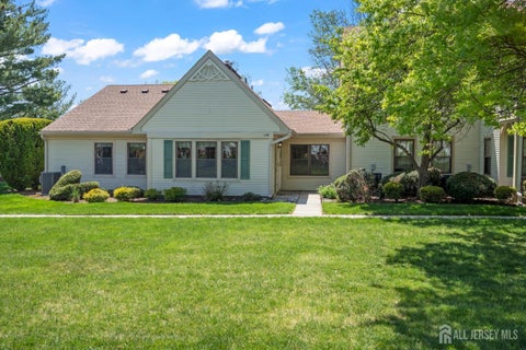 Condo For Sale - 119 Griggs Place<br/> Middlesex County, East Brunswick, NJ 08816