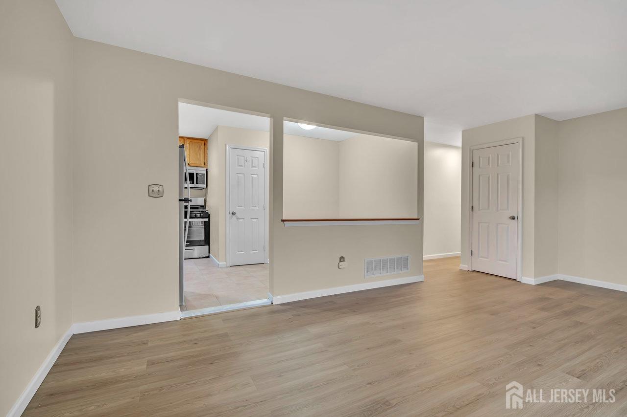 4517 Birchwood Court, North Brunswick, New Jersey image 5