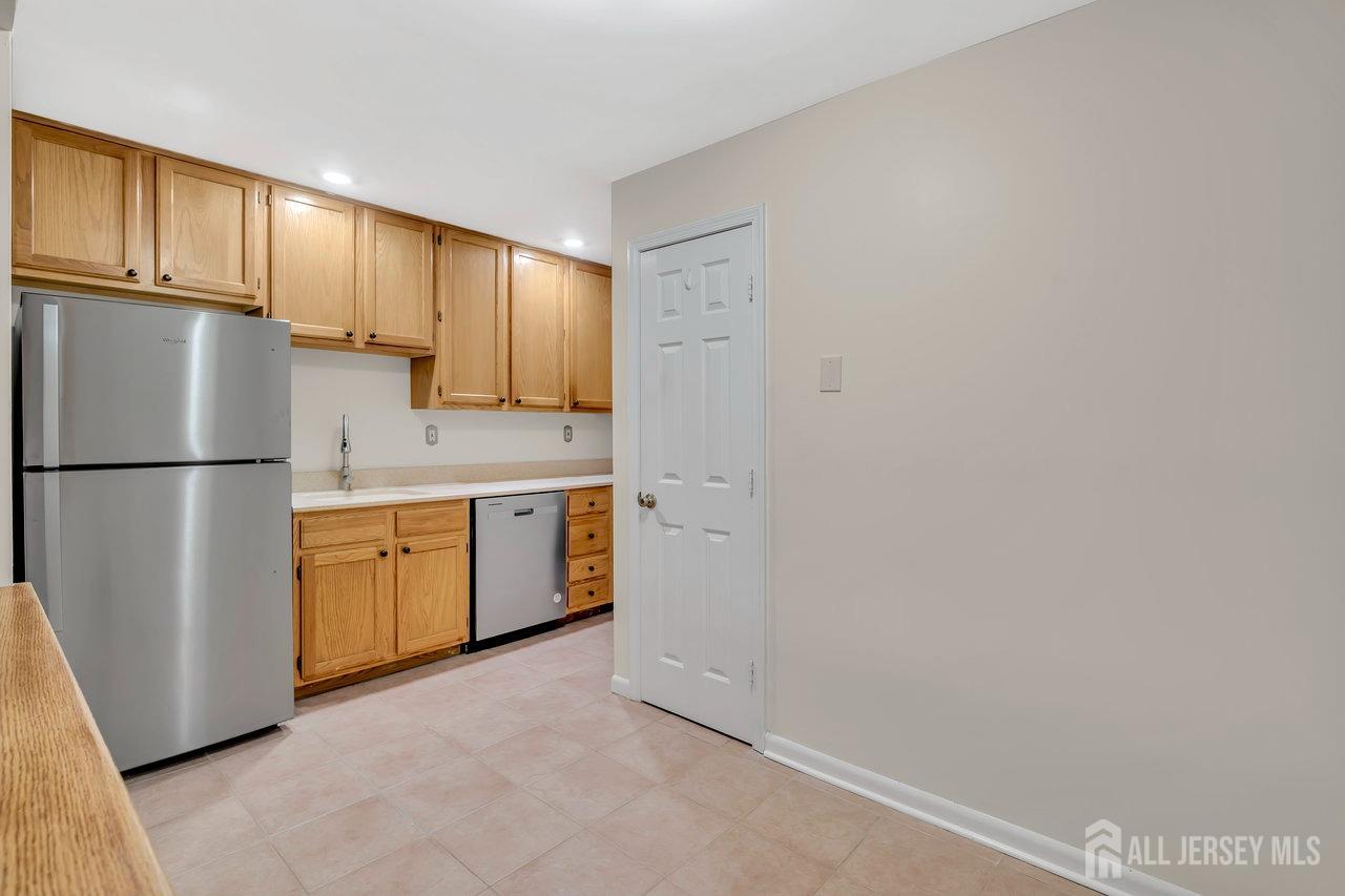 4517 Birchwood Court, North Brunswick, New Jersey image 10