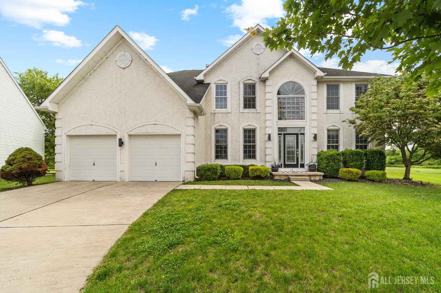 22 Sawgrass Drive, Mount Holly, New Jersey image 2