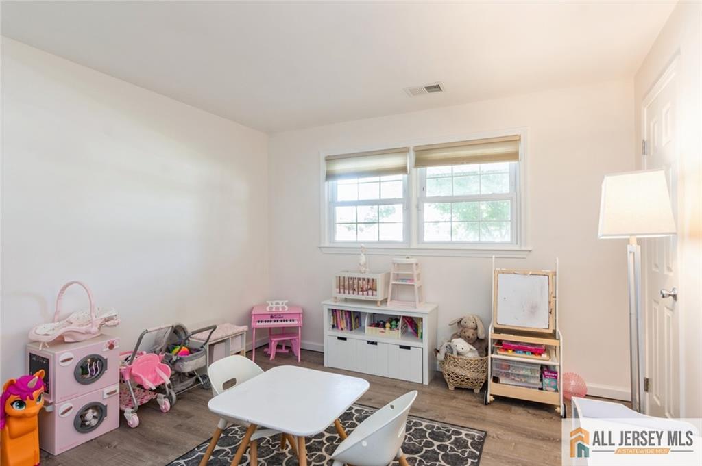 1516 N Indian Place, North Brunswick, New Jersey image 6