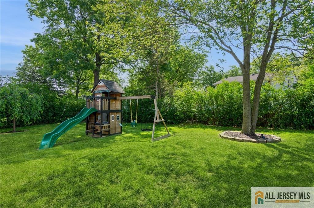 1516 N Indian Place, North Brunswick, New Jersey image 27