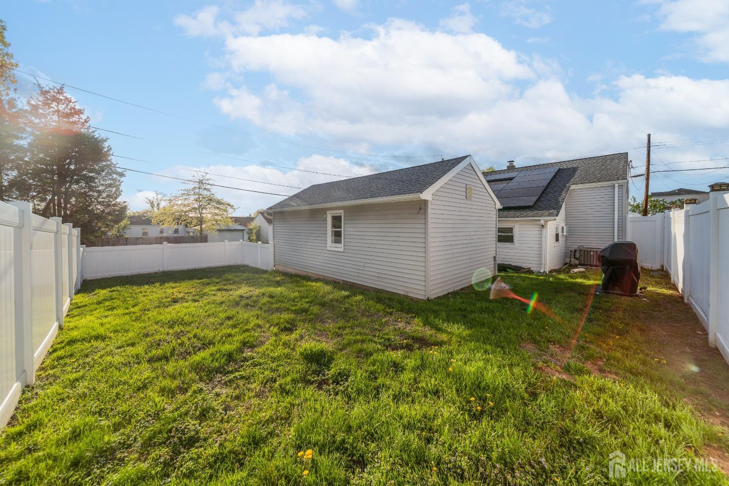 71 Pennsylvania Avenue, Carteret, New Jersey image 4