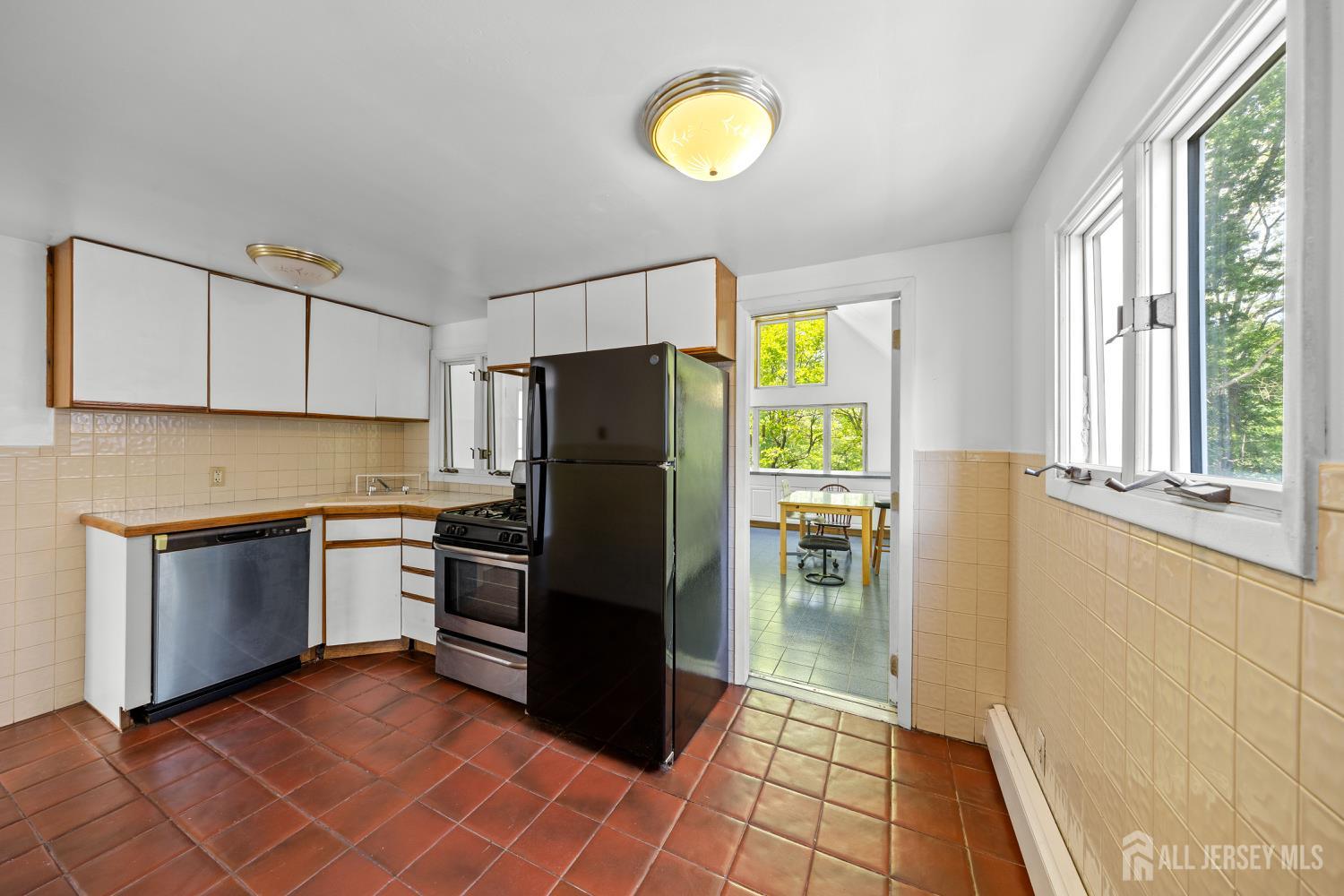 104 Bucknell Avenue, Middlesex, New Jersey image 4