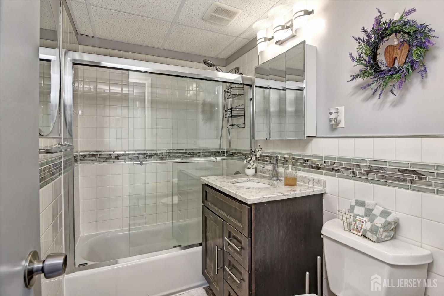 77 Buchanan Avenue, Parlin, New Jersey image 25