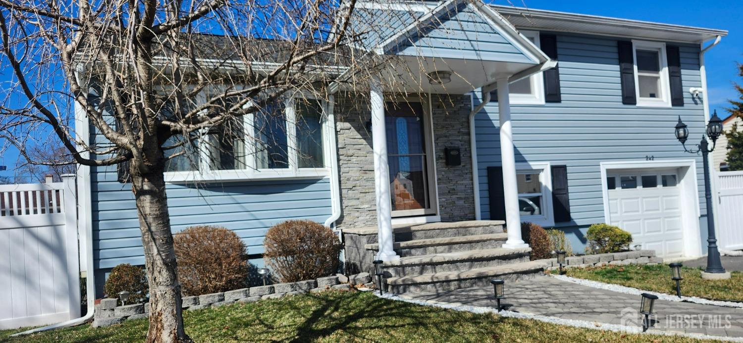 242 Hamilton Boulevard, Piscataway, New Jersey image 43